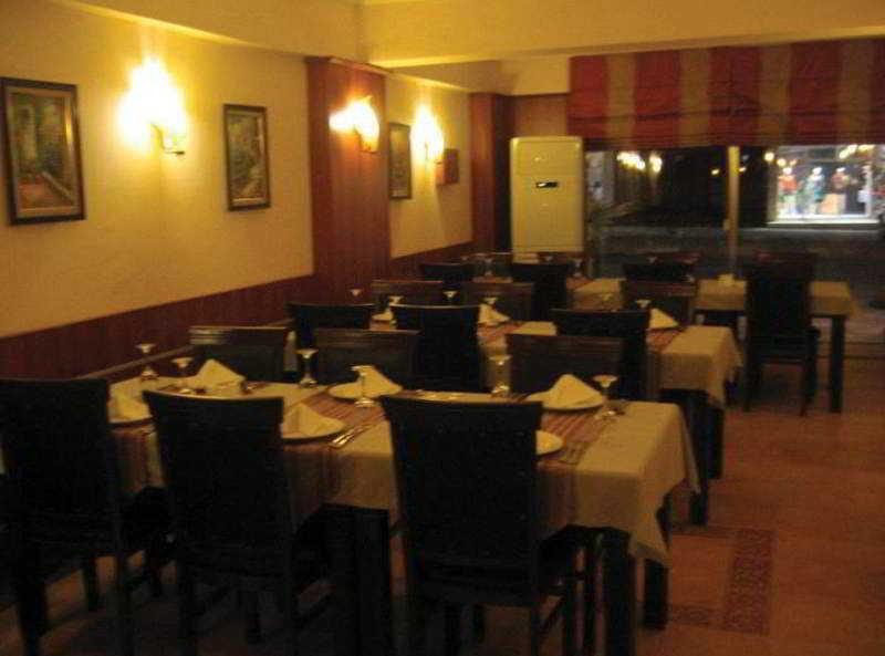 קיירניה Life Hotel מראה חיצוני תמונה