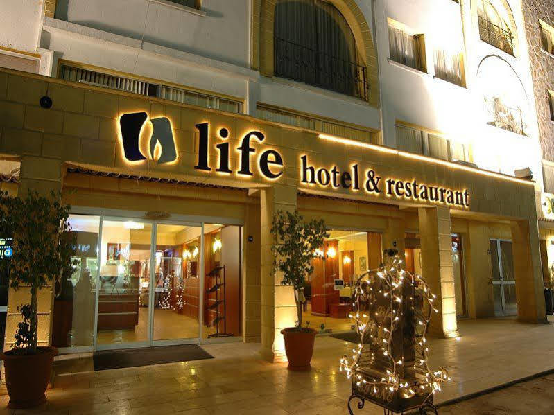 קיירניה Life Hotel מראה חיצוני תמונה