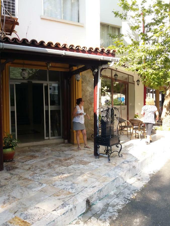 קיירניה Life Hotel מראה חיצוני תמונה