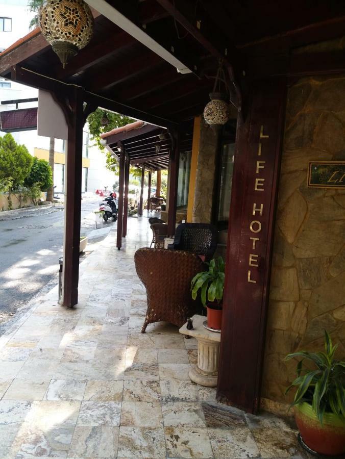 קיירניה Life Hotel מראה חיצוני תמונה