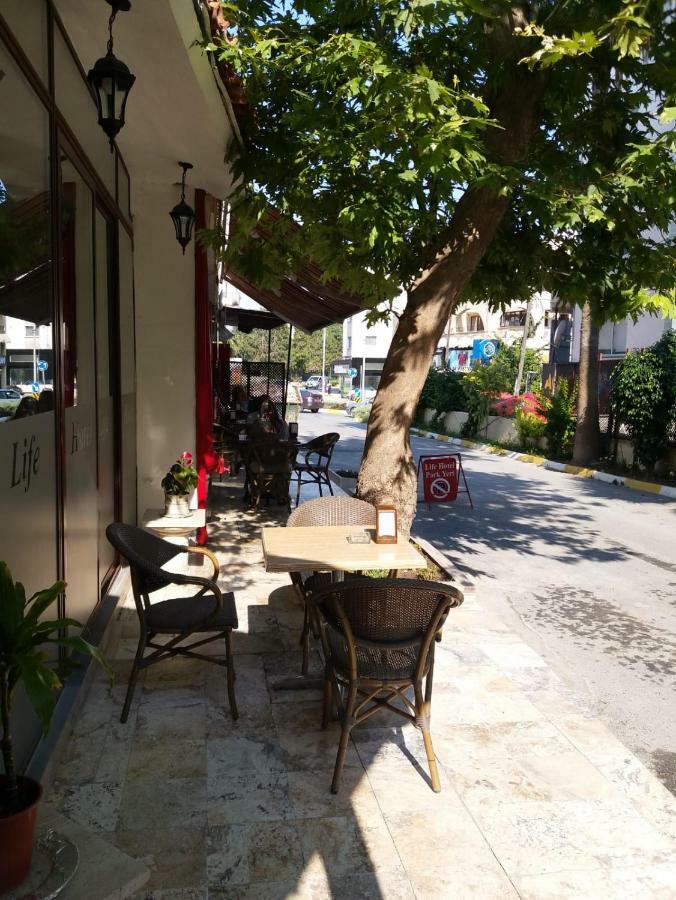 קיירניה Life Hotel מראה חיצוני תמונה