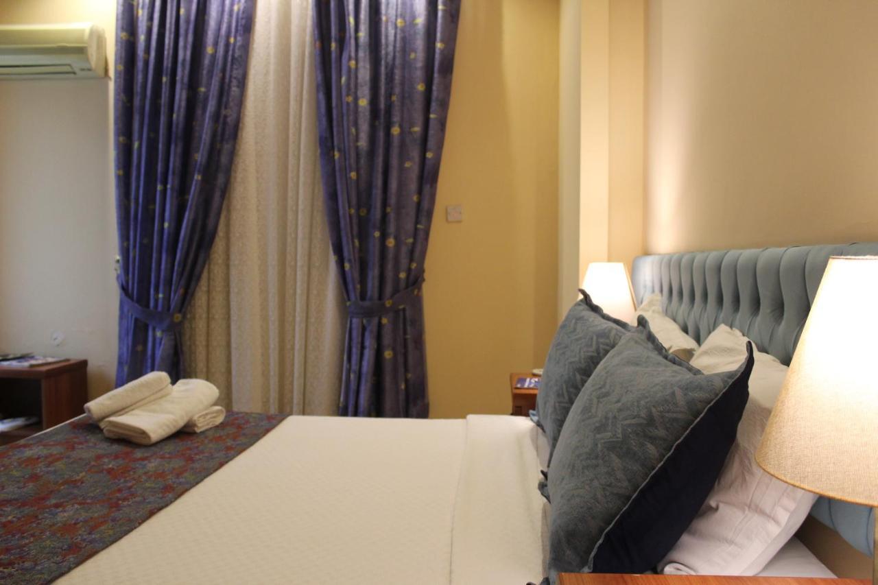 קיירניה Life Hotel מראה חיצוני תמונה