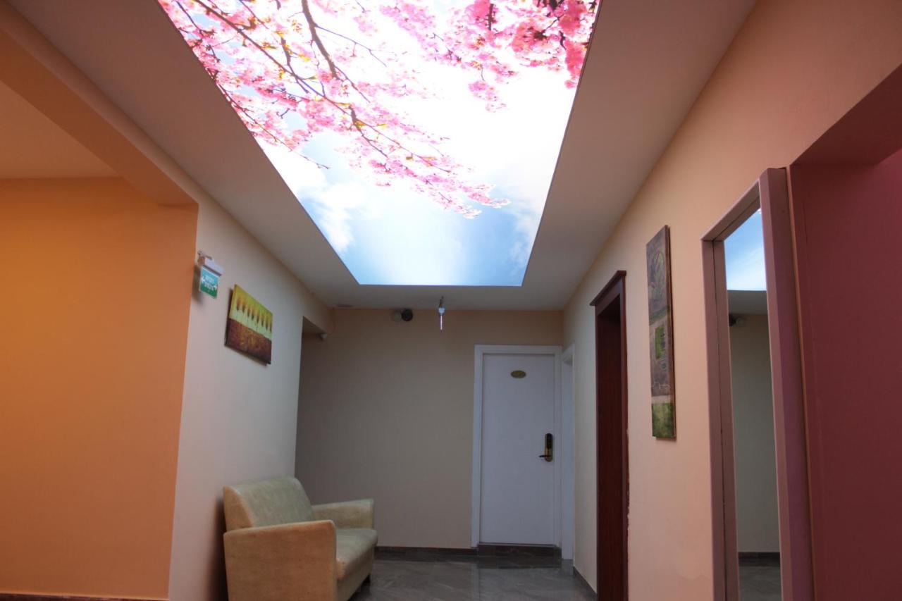 קיירניה Life Hotel מראה חיצוני תמונה